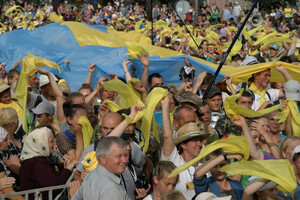 32% українців вважають, що досягнення миру, Україна може відмовитися від деяких своїх територій