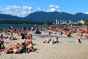 Дрес-код на пляжі: провінція Канади здивувала новими правилами