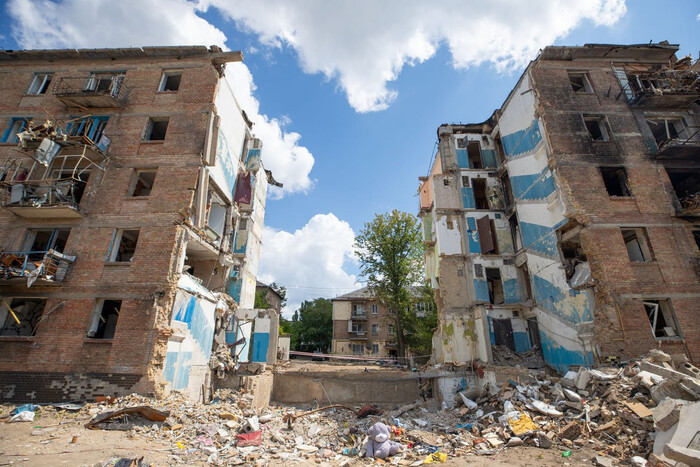 Атака на багатоповерхівку 8 липня. Після скандалу київська влада пообіцяла житло постраждалим