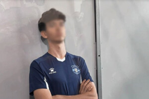 На вимогу судді підозрюваний назва своє повне ім'я – Зінченко В'ячеслав Федорович