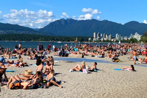 Дресс-код на пляже: провинция Канады удивила новым правилам