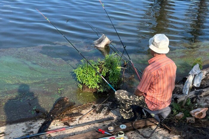 На Київському водосховищі оштрафували рибалку, який не мав при собі лінійки та ваг