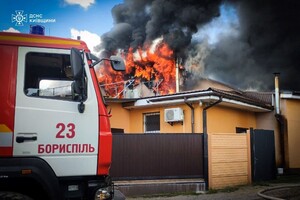 На Київщині сталася масштабна пожежа у пекарні (фото)