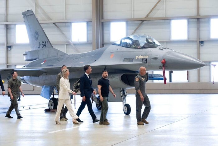 Коли перші F-16 будуть в Україні? Деталі від The Washington Post