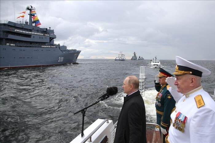 Парад флоту в Росії: ЗМІ помітили цікаву деталь