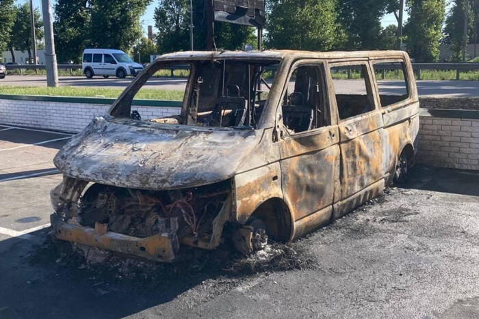 У Києві невідомі спалили медичне авто Третьої штурмової бригади