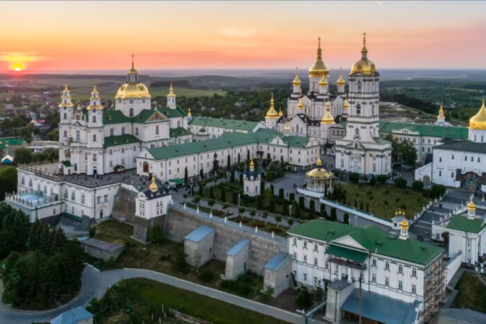 Мінкульт працює над поверненням в державне управління двох лавр