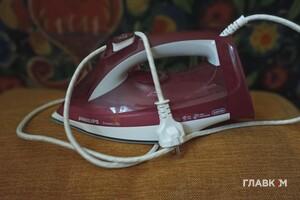 «Укренерго» закликало перенести користування потужними електроприладами – прасками чи електрочайниками на період з 11:00 до 15:00 год.