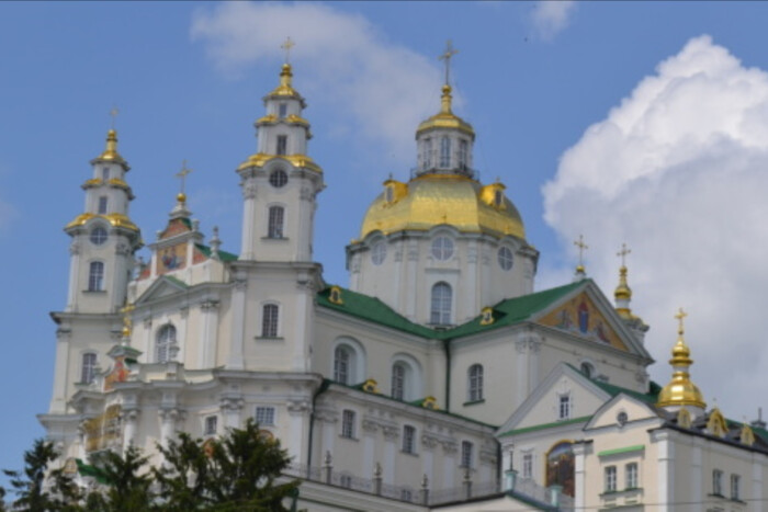 Московська церква продовжує незаконне будівництво на території Почаївської лаври
