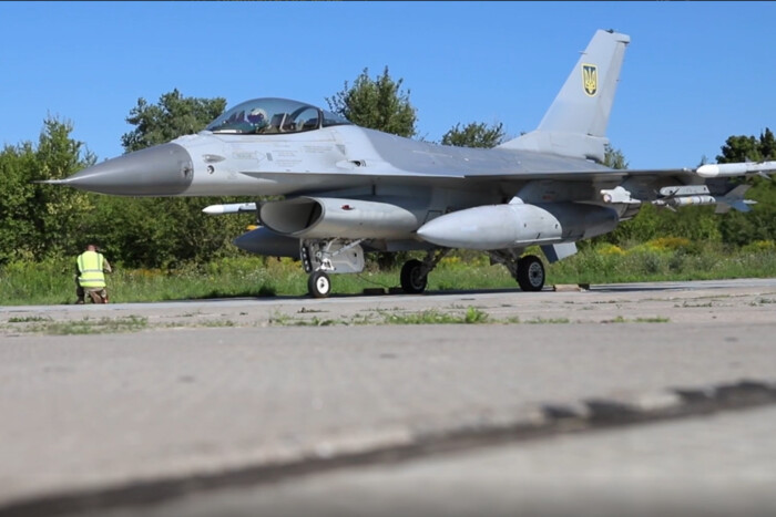 Зеленський: F-16 в Україні, ми забезпечили це (відео)