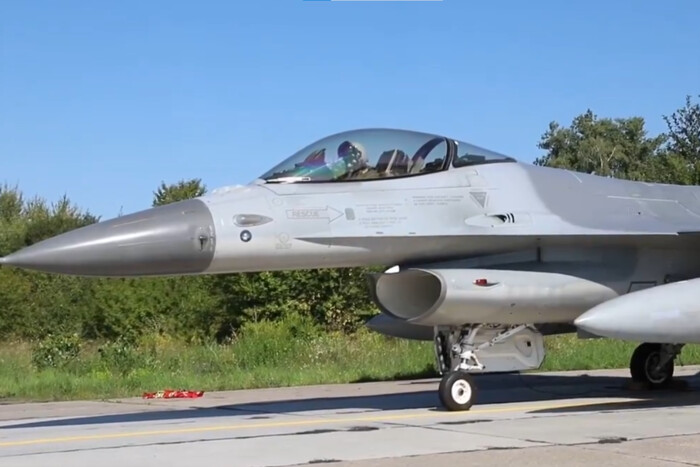 Чим оснащені українські F-16: аналітики звернули увагу на важливу деталь