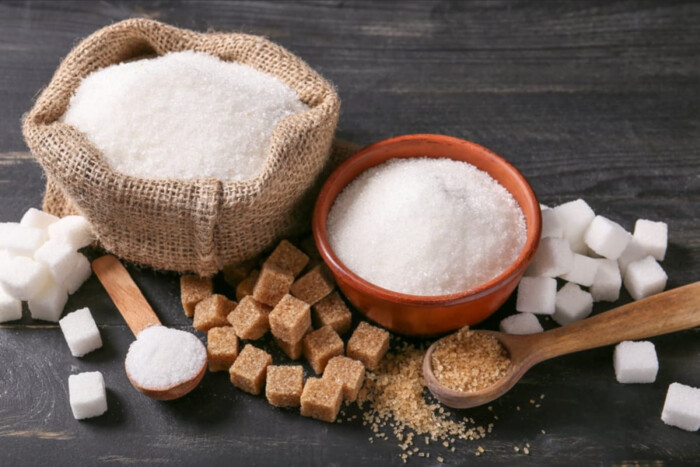 Світові ціни на цукор впали до дворічного мінімуму