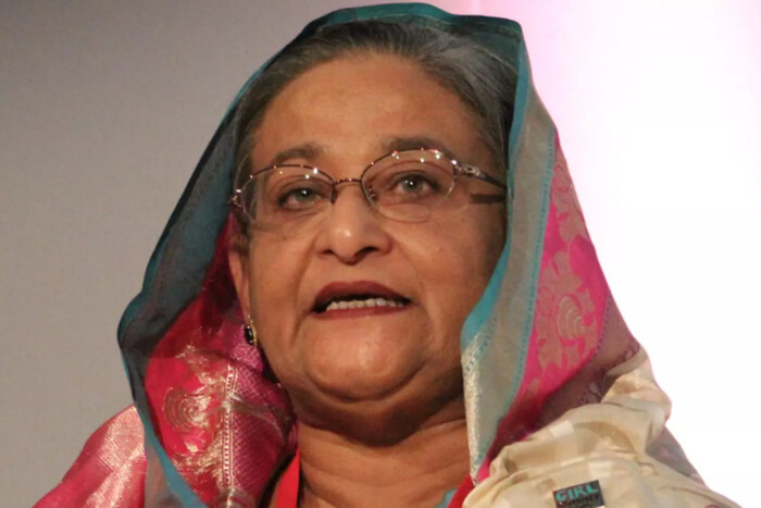 Прем'єрка Бангладеш втекла з країни на тлі масових протестів 
