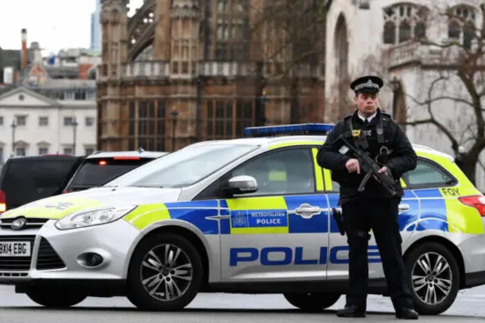 Велика Британія створить «постійну армію» поліцейських: причина