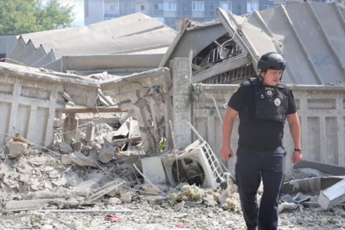 Ракетний удар по Харкову: серед постраждалих – немовля (фото)