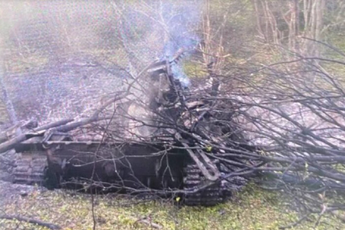 У Курській області вертоліт РФ обстріляв колону окупантів (фото)