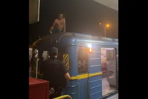 Через дії чоловіка рух потягів затримався