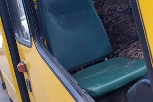 Росіяни обстріляли рейсовий автобус у Херсоні 