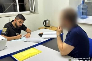 В Одесі чоловік погрожував пістолетом працівникам ТЦК під час перевірки документів