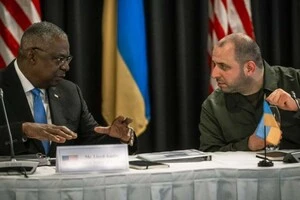 Остін привітав українців із Днем Незалежності і підтвердив незмінну підтримку США в наданні допомоги Україні для боротьби з російською агресією