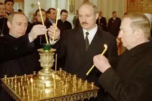 Путін, Лукашенко та Кучма на молитві у 2004 році