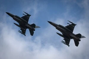 Сирський назвав головні завдання винищувачів F-16, наданих Україні