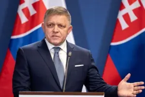 Фіцо вважає, що війна Росії почалася «з розгулу українських неонацистів»