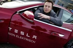 Ілон Маск – голова ради директорів «Tesla Inc.», що керує заводом Tesla