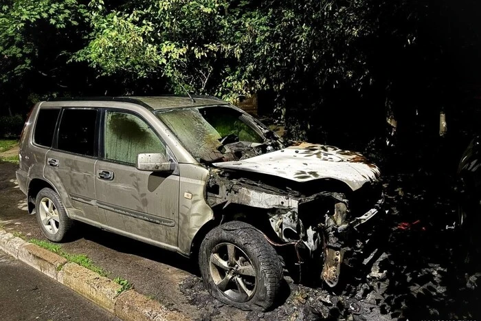 Чверть підпалів військових автівок здійснюють підлітки – дані від Нацполіції