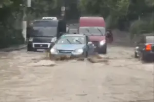 В Ялті пройшла гроза та злива