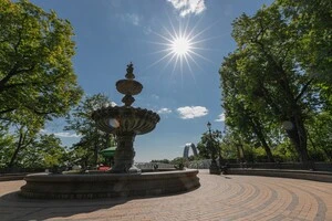 Попереднє рекордне значення 1947 року перевищено на 0,4°С, а кліматична норма – на 6,6℃