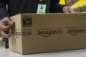 «Укрпошта» планує доставляти товари з Amazon в Україну: названо терміни