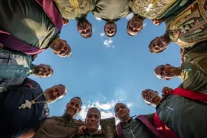 Сьогодні, 12 жовтня, в Україні відзначають День військового капелана