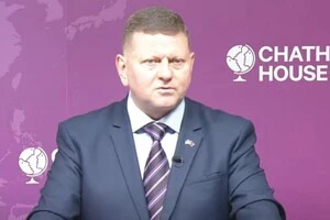 Посол України у Великій Британії Валерій Залужний  відповідає на запитання журналістів у Chatham House