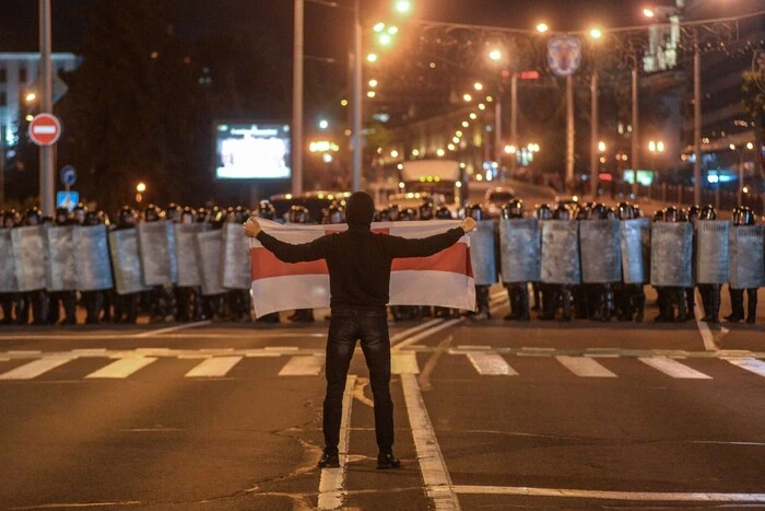 Вибори у Білорусі. Росія заявила, що у разі протестів готова відправити «допомогу»