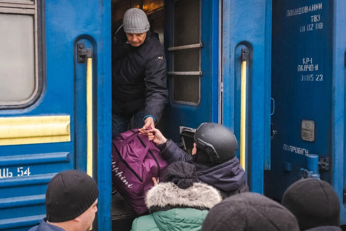 Переселенці повертаються на окуповані території. Лідерка «слуг» назвала причину