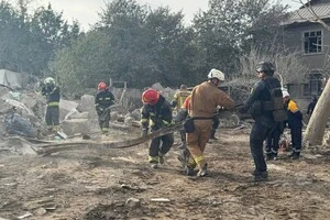 У Дніпрі триває рятувальна операція на місці ворожого удару, 26 жовтня 2024 р.