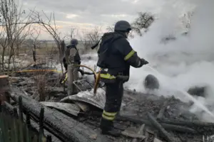 На Житомирщині через падіння «Шахеда» згорів будинок