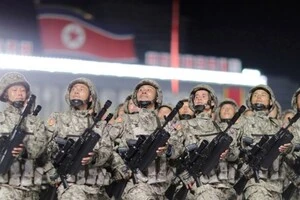 Йошімаса Хаяші заявив, що уряд Японії отримав достовірну інформацію про направлення Північною Кореєю тисяч військових до Росії 