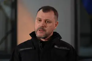 Міністр зізнався, що бачить сина не часто