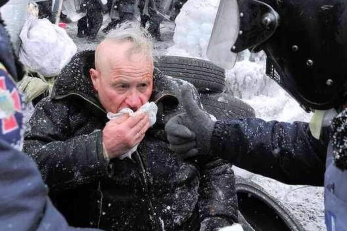 Суд виправдав правоохоронців, які у 2014 році переслідували 72-річного учасника Майдану