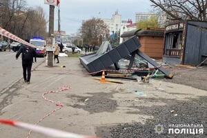 У Хмельницькому нетверезий водій BMW в'їхав у зупинку. Троє жінок загинули