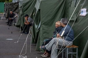 Російські біженці у таборі