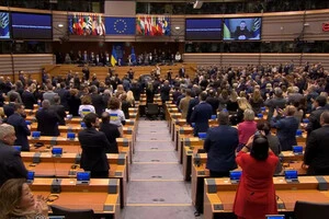 1000 дней войны: Европарламент аплодировал Зеленскому стоя (видео)