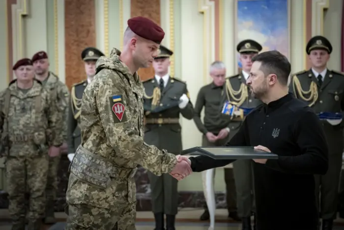 Президент відзначив воїнів нагородами у День десантно-штурмових військ