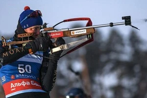 Російські біатлоністи скаржаться на нестачу патронів через санкції