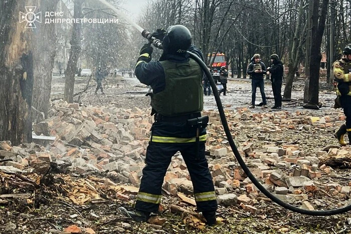 Ракетна атака на Кривий Ріг: уже 32 постраждалих, серед них – діти