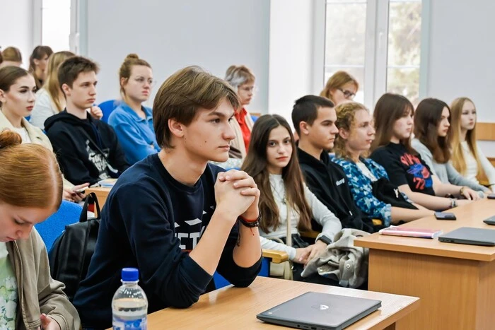 З українських вишів відраховано більше 20 тис. студентів. Міносвіти назвало причину