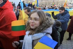 Як змінилось ставлення до українських біженців у Литві: дані опитування 