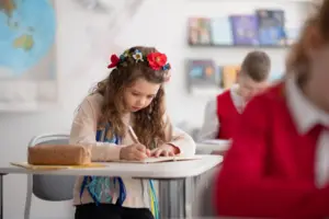 Відплив українських дітей за кордон. Ексміністр освіти розказав, яка задача тепер стоїть перед урядом